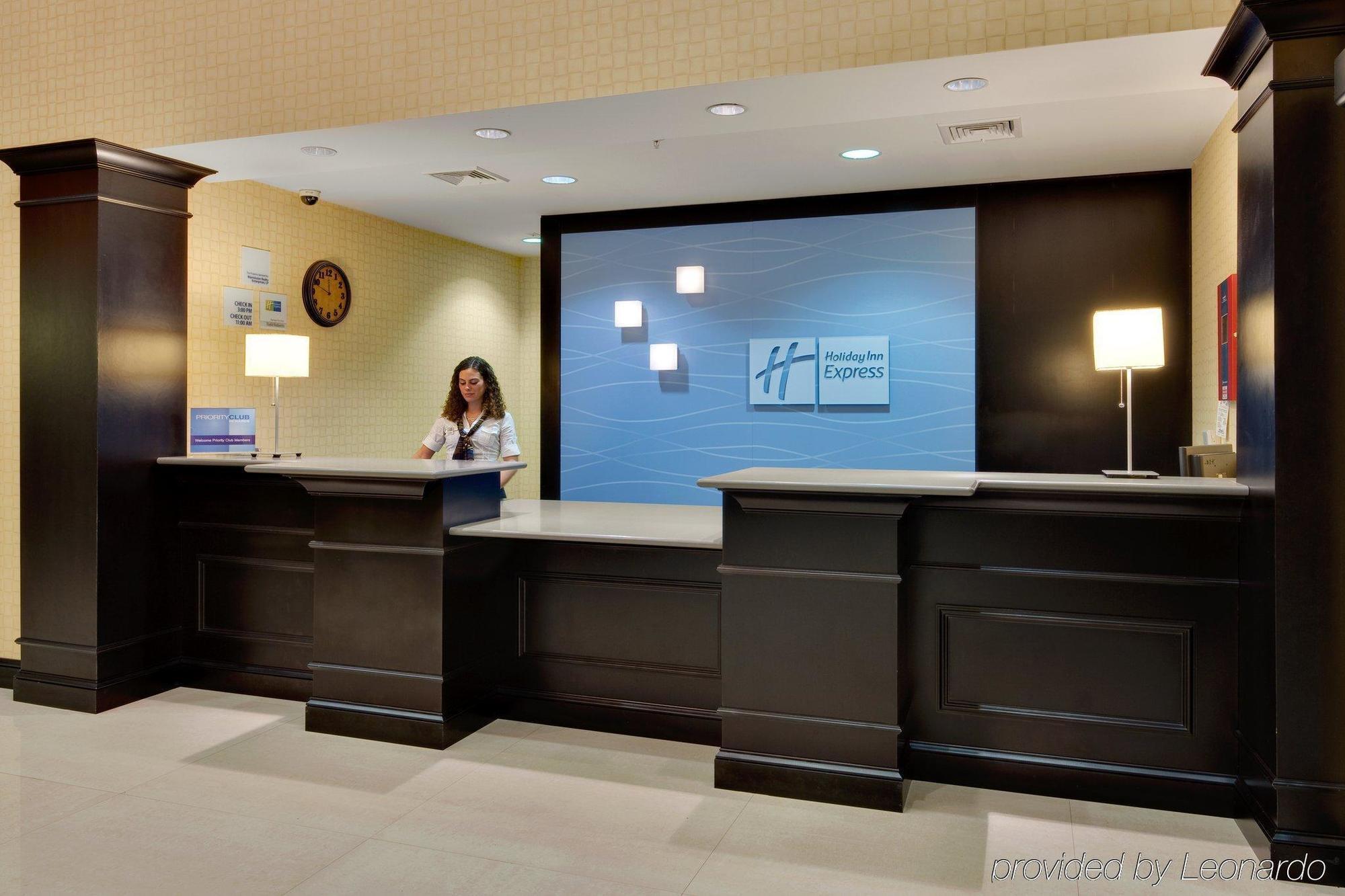 Holiday Inn Express Hotel & Suites Warminster-Horsham By Ihg Interior foto